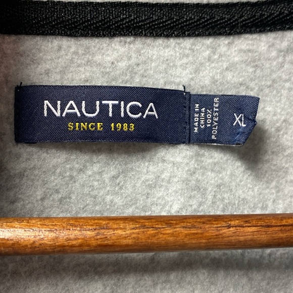 Nautica full zip gray vest size extra large - Picture 2 of 4